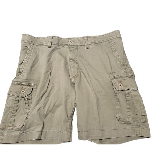 GUC Foundry Men's Tan Cargo Shorts Size 44 - Picture 1 of 4